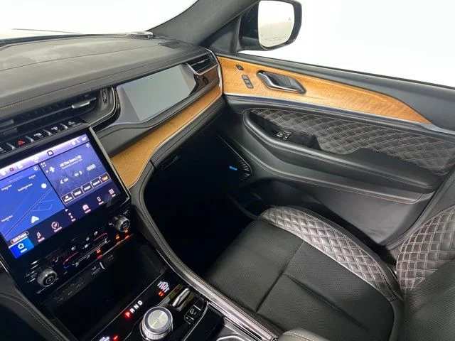 Used 2023 Gray Jeep Summit Reserve image 38