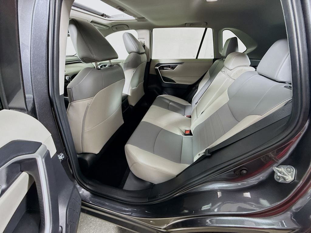 Used 2024 Magnetic Gray Metallic Toyota XLE Premium image 23