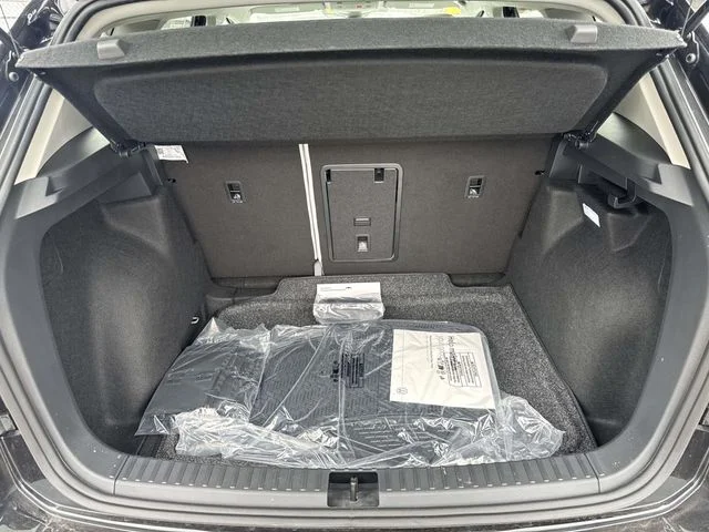 New 2026 Black Volkswagen 1.5T S image 5