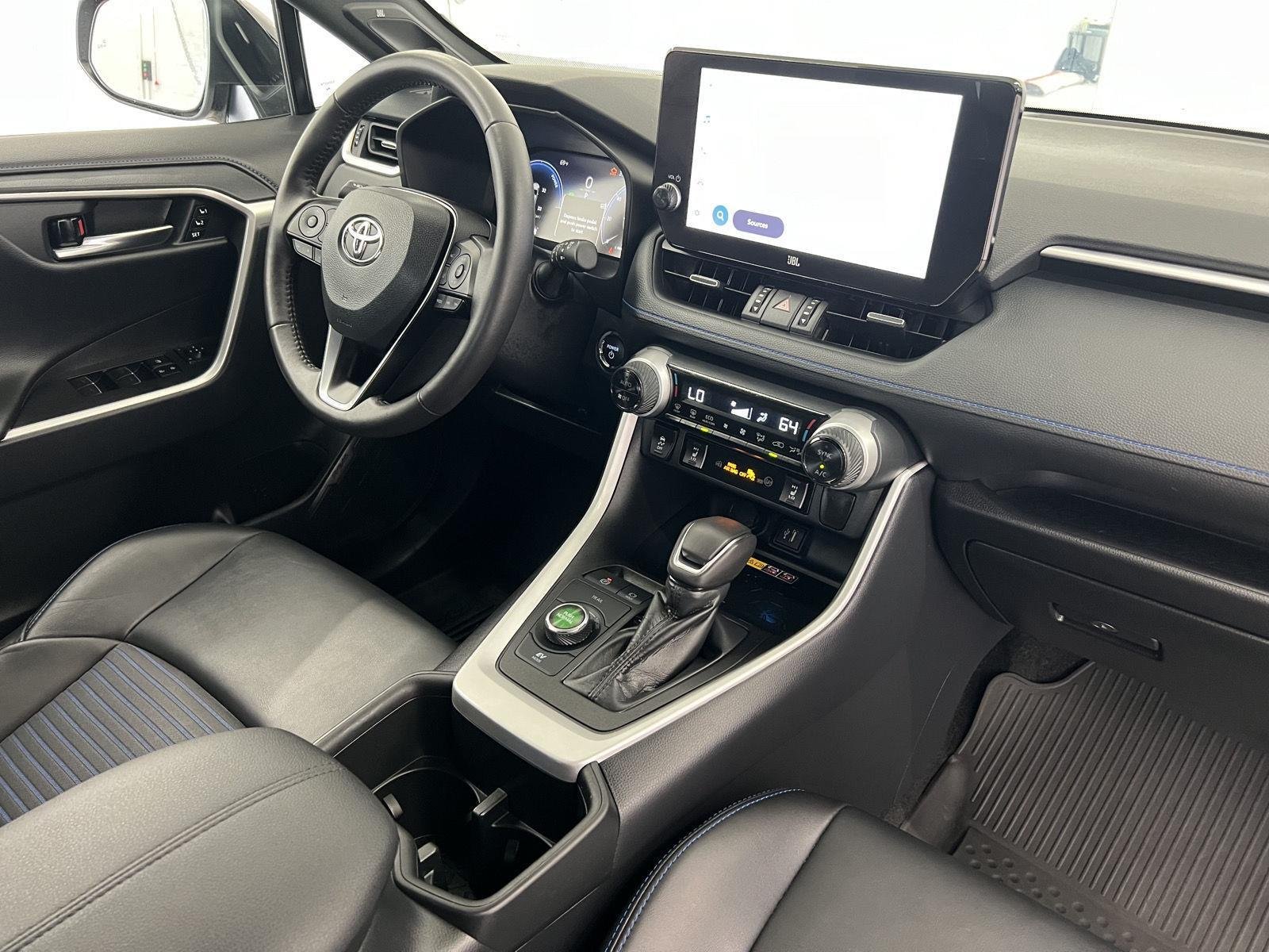2024 Toyota RAV4 XSE - Photo 30