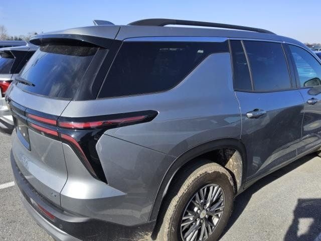 Used 2024 Chevrolet Traverse 1LT with VIN 1GNERGKSXRJ205889 for sale in Kansas City