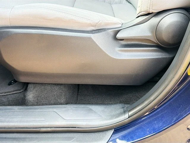 Used 2024  Toyota SR5 image 20