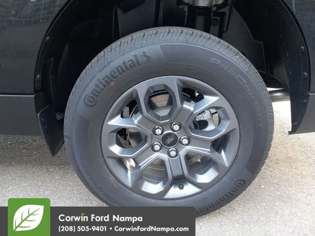 New 2026 Shadow Black Ford XLT image 31