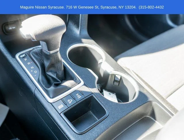 Used 2022 Gray Kia LX image 32