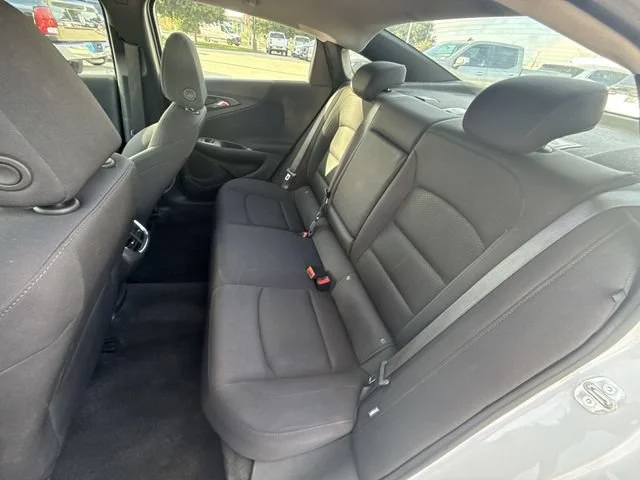 Used 2024 Summit White Chevrolet 1LT image 26