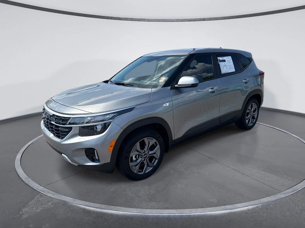 Used 2026 Gray Kia LX image 3