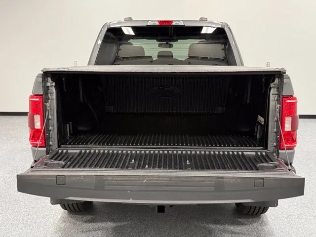 Used 2022 Gray Ford XLT image 8
