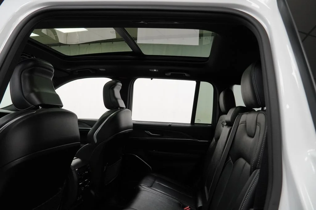 Certified Used 2023 White Jeep Overland image 20
