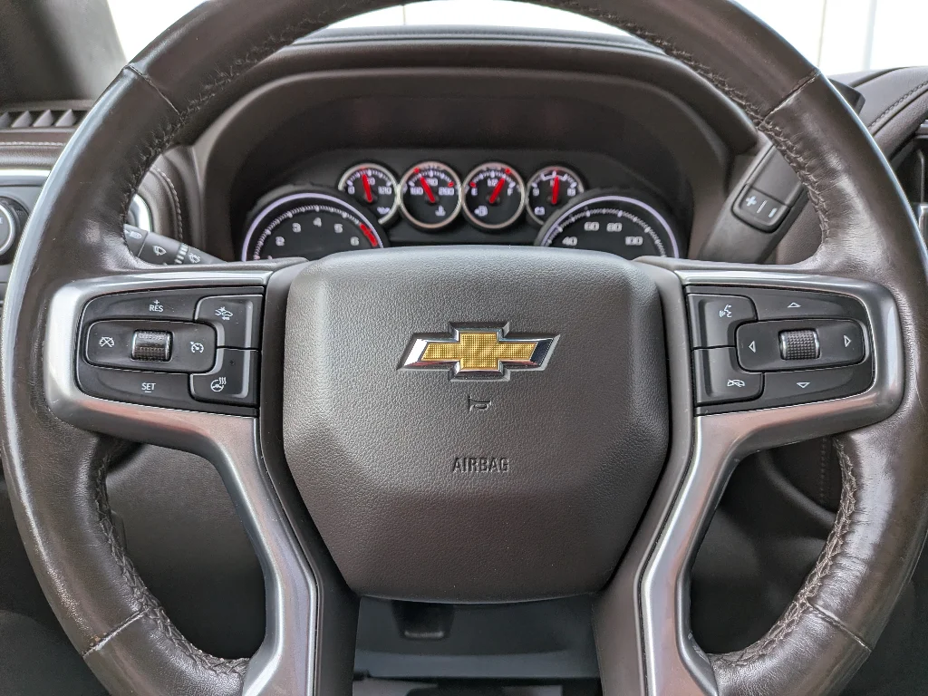 Used 2022 Summit White Chevrolet LTZ image 11