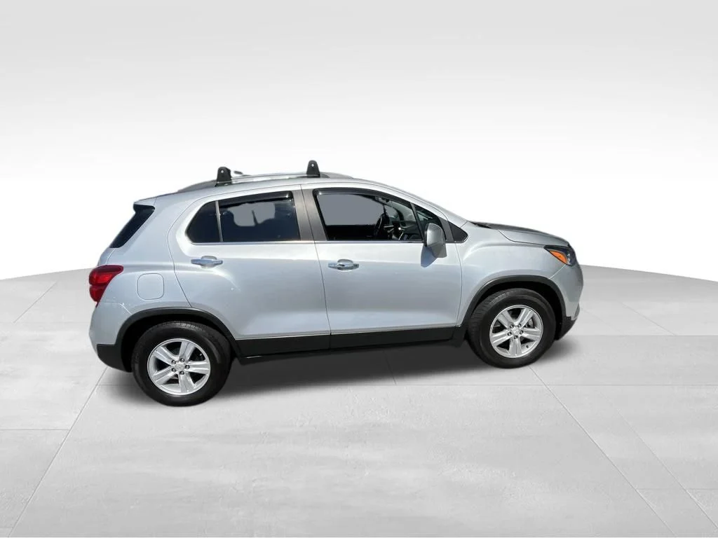 Used 2020 Silver Chevrolet LT image 19