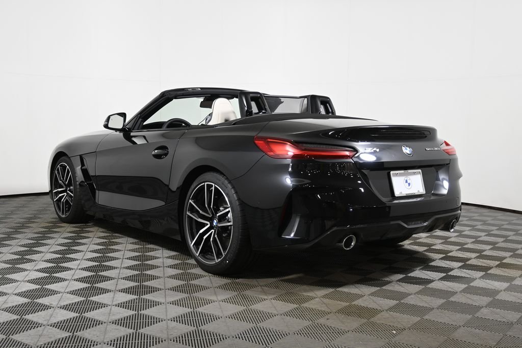 New 2026 Black Sapphire Metallic BMW sDrive30i image 13