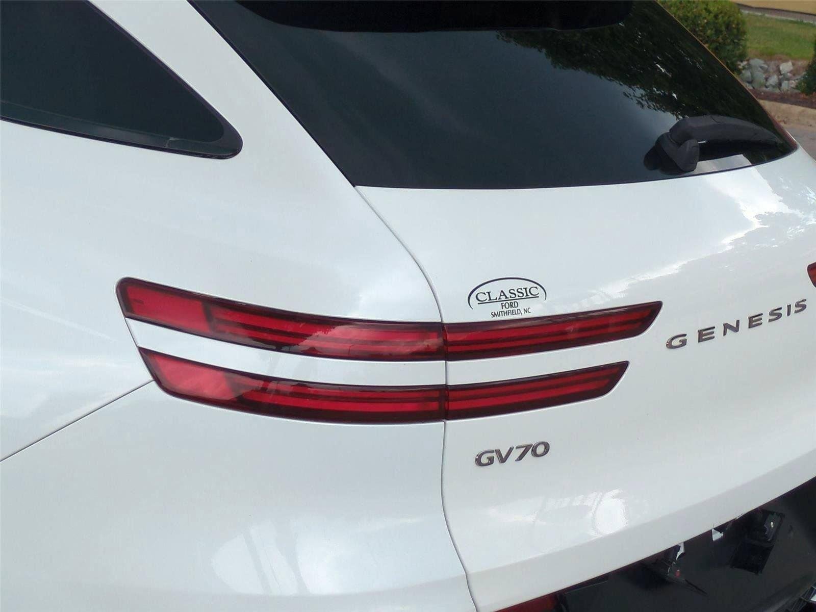 Used 2022 Uyuni White Genesis 3.5T Sport image 12