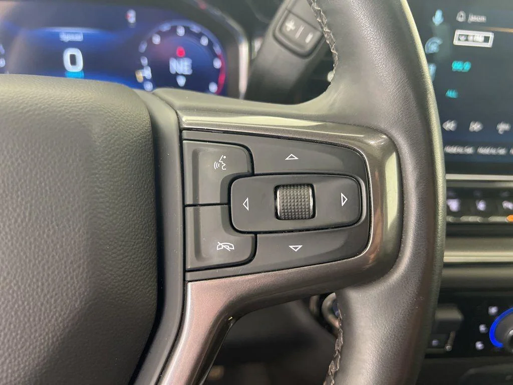 Used 2025 Summit White Chevrolet ZR2 image 13