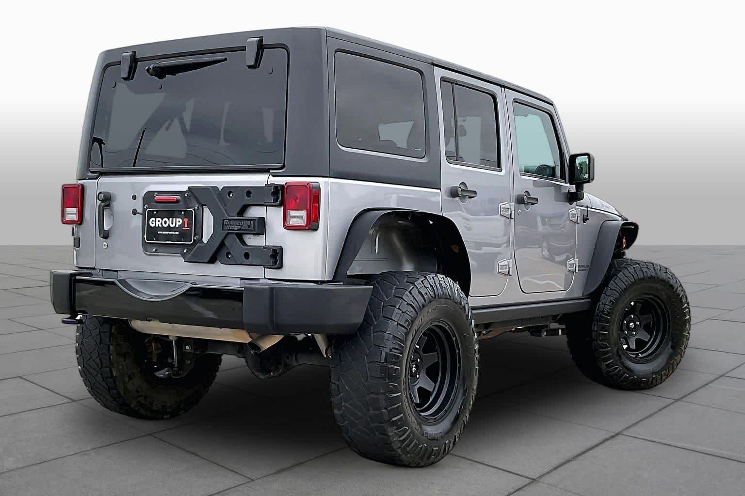 Used 2017 Billet Silver Metallic Clearcoat Jeep Willys Wheeler image 13
