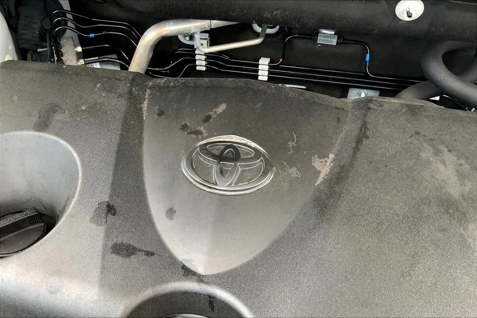 Used 2021 Super White Toyota XLE image 31