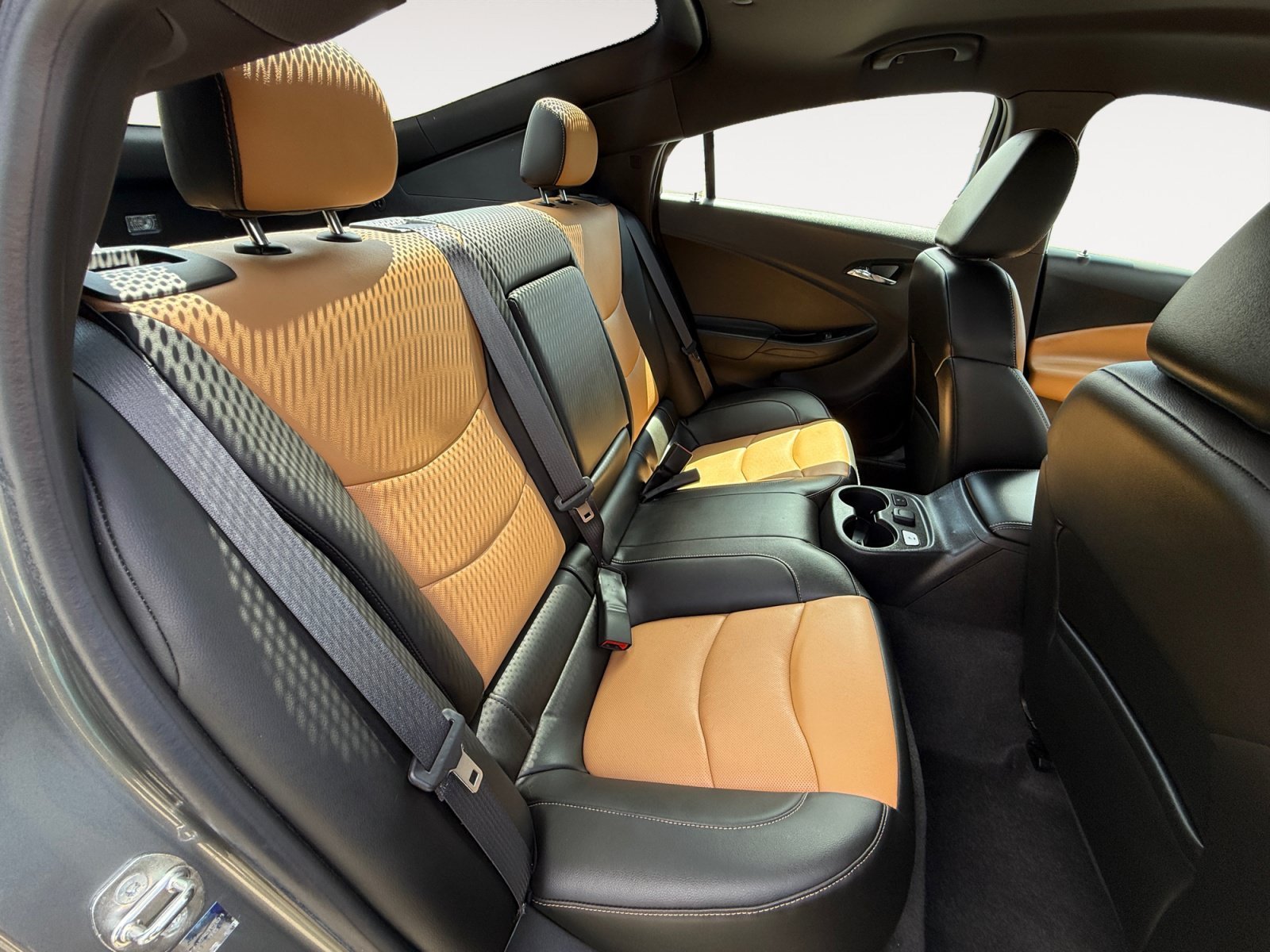 Used 2016 Gray Metallic Chevrolet Premier image 18