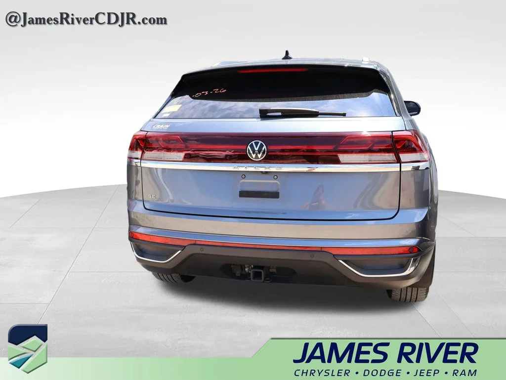 Used 2024 Gray Volkswagen 2.0T SE w/Technology image 23