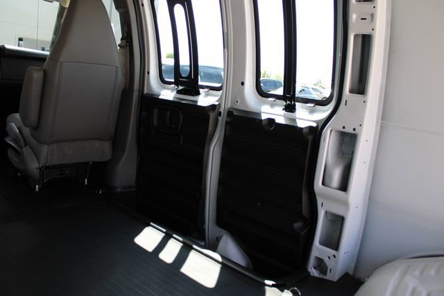 New 2026 Summit White GMC Work Van image 23