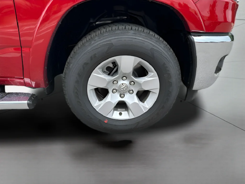 New 2026 Molten Red Pearl-Coat Exterior Paint RAM Big Horn/Lone Star image 14