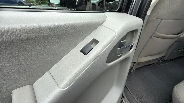 Used 2020 Gray Nissan SV image 15