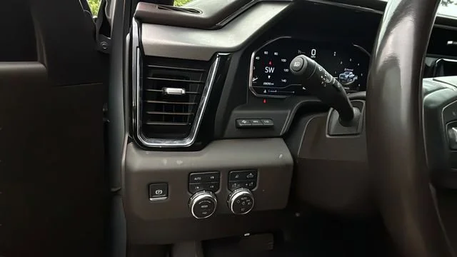 Used 2025 Sterling Metallic GMC Denali image 19