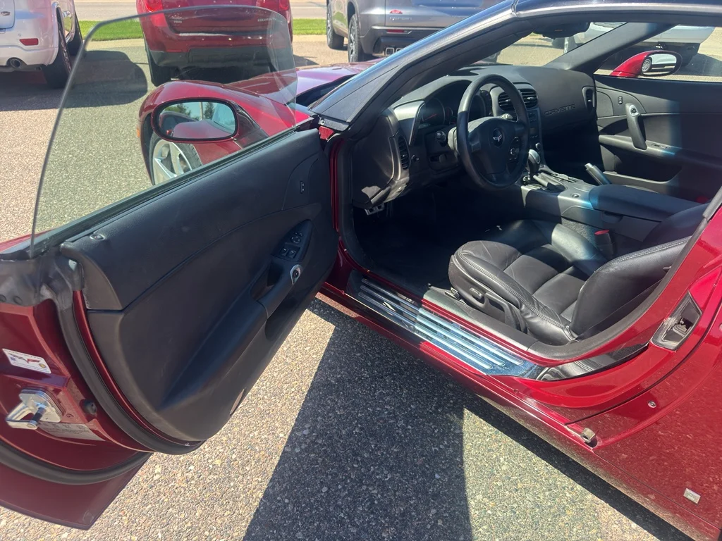 Used 2007 Monterey Red Met Tintcoat Chevrolet Base image 10