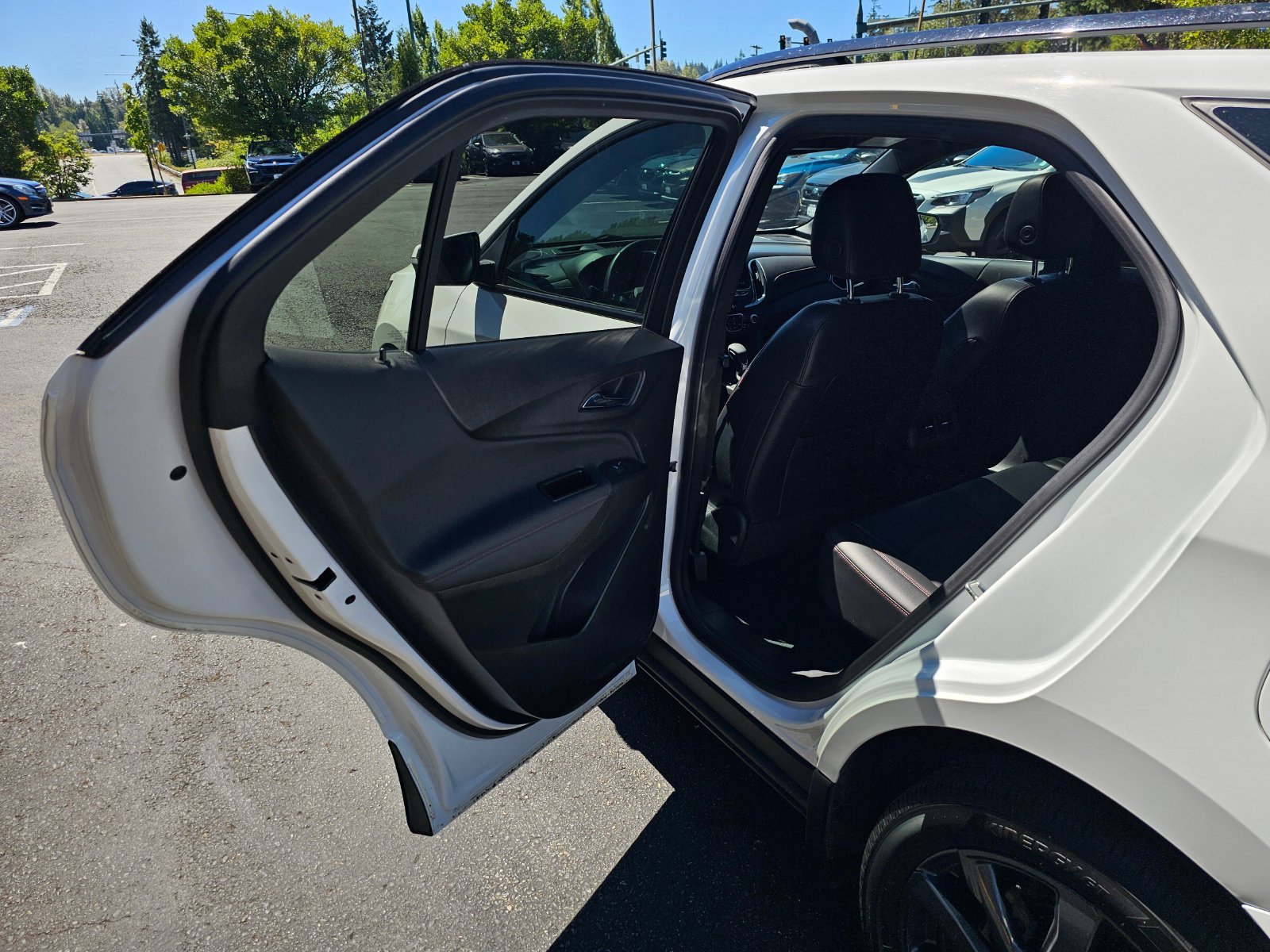 Used 2023 Summit White Chevrolet RS image 15