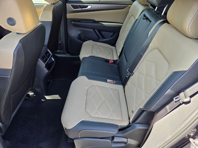 New 2026 Black Volkswagen 2.0T SE w/Technology image 8