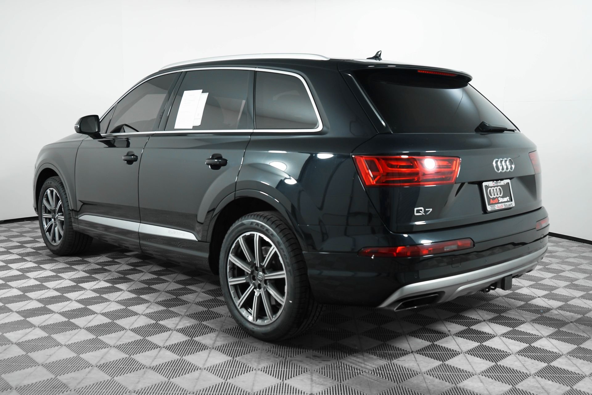 2019 Audi Q7 45 Premium Plus photo 2