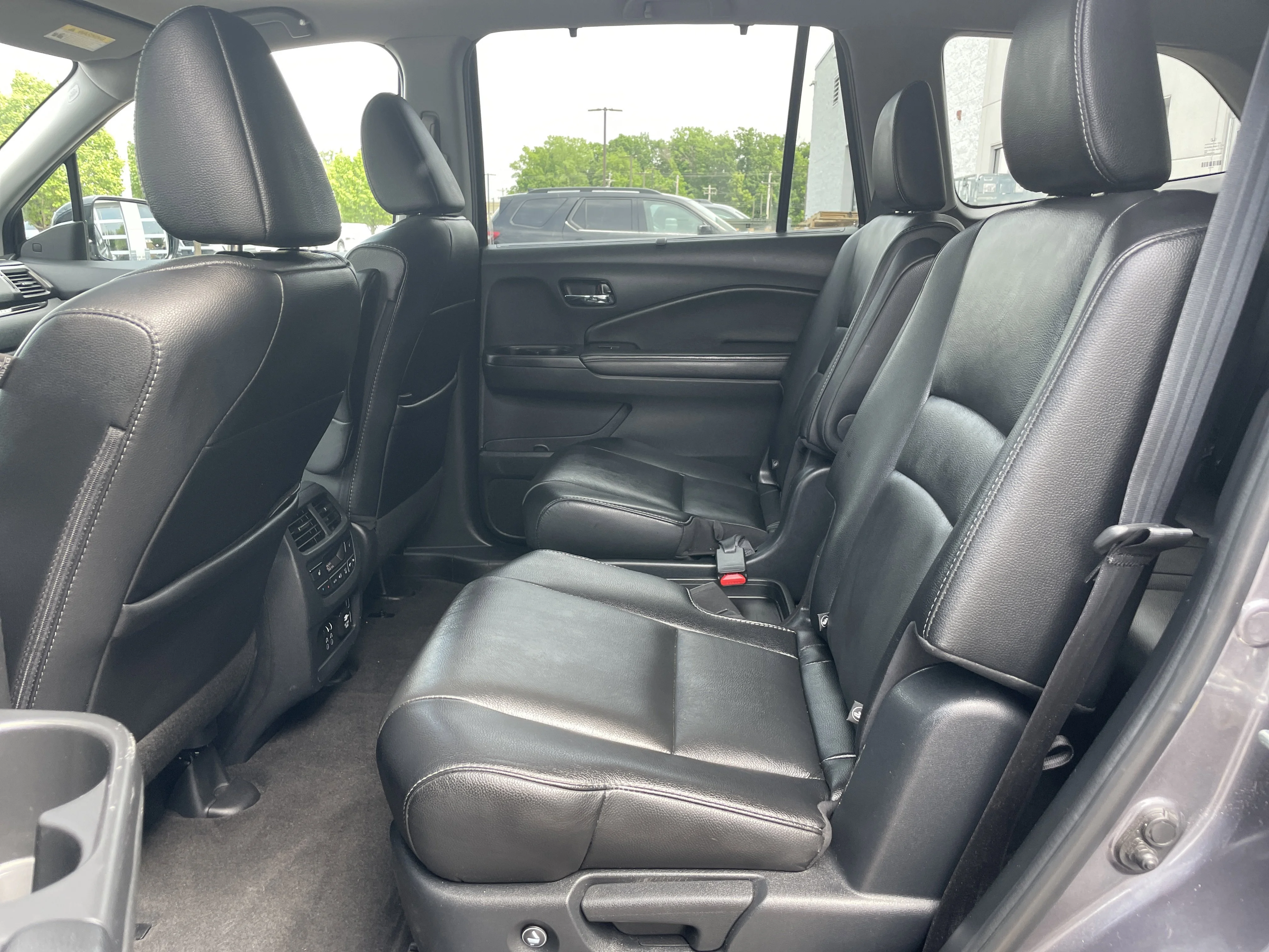 Used 2020 Gray Honda Touring 7-Passenger image 11