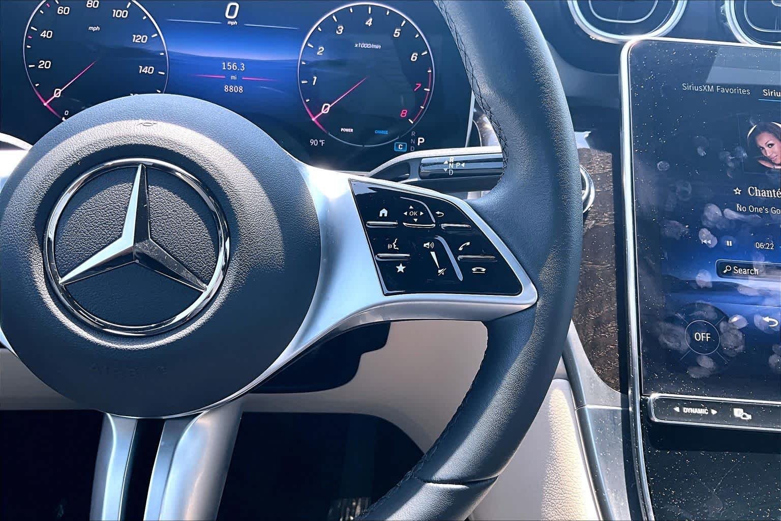 Used 2025 Polar White Mercedes-Benz GLC 300 image 49
