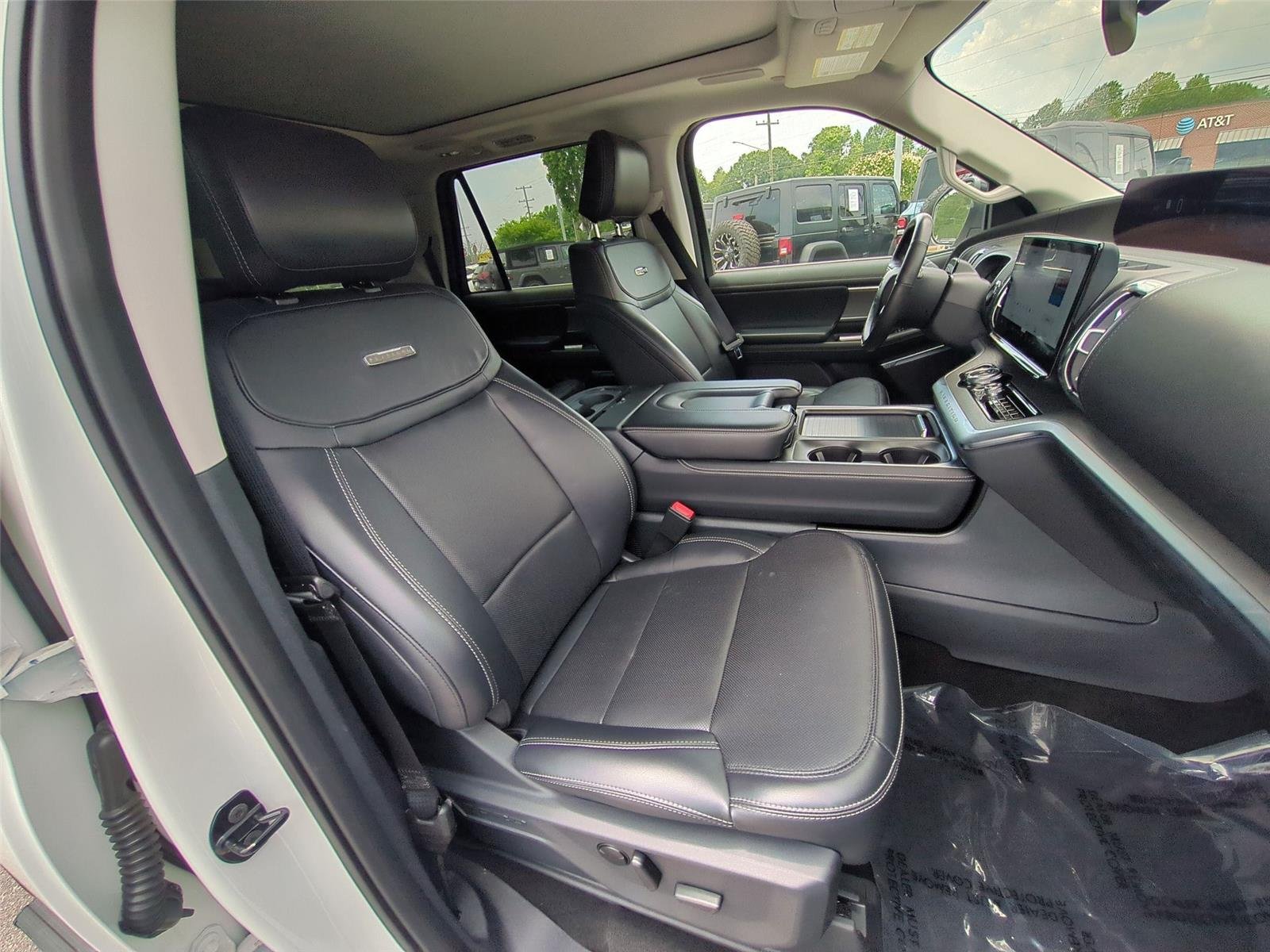 Used 2025 Star White Metallic Tri-Coat Ford Platinum image 41