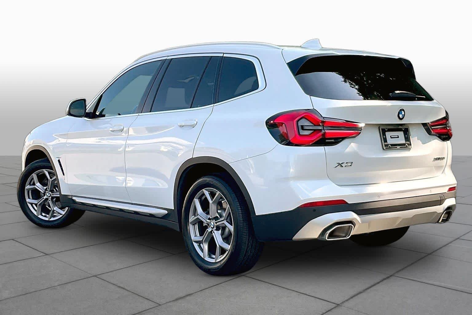 Used 2022 Mineral White Metallic BMW xDrive30i image 11
