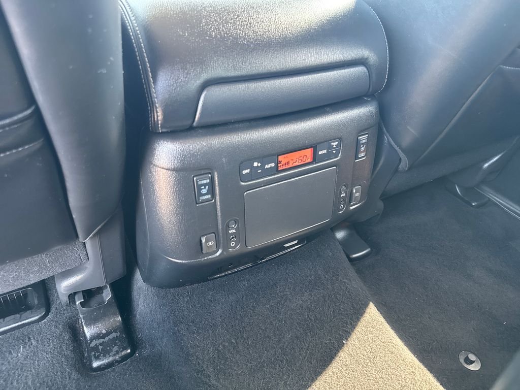 Used 2020 Gray Nissan Platinum image 43