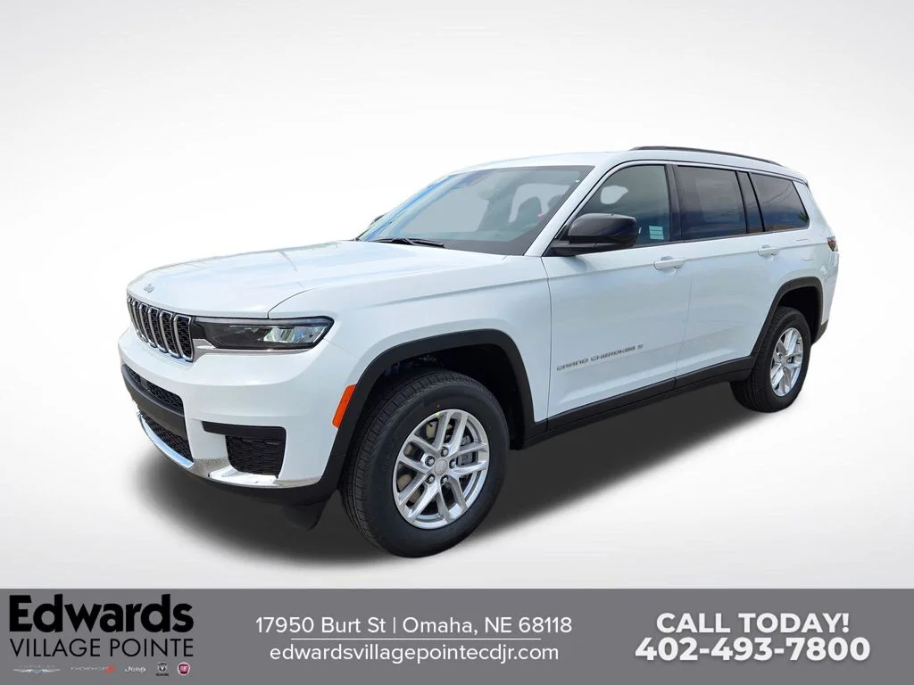 New 2026 Bright White Clear-Coat Exterior Paint Jeep Laredo image 7