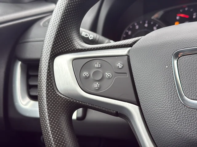Used 2023 White GMC SLE image 39