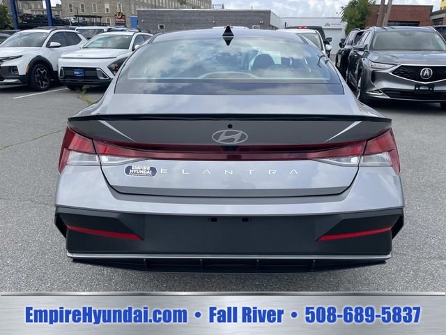 Certified Used 2025 Fluid Metal Hyundai SEL Sport image 4