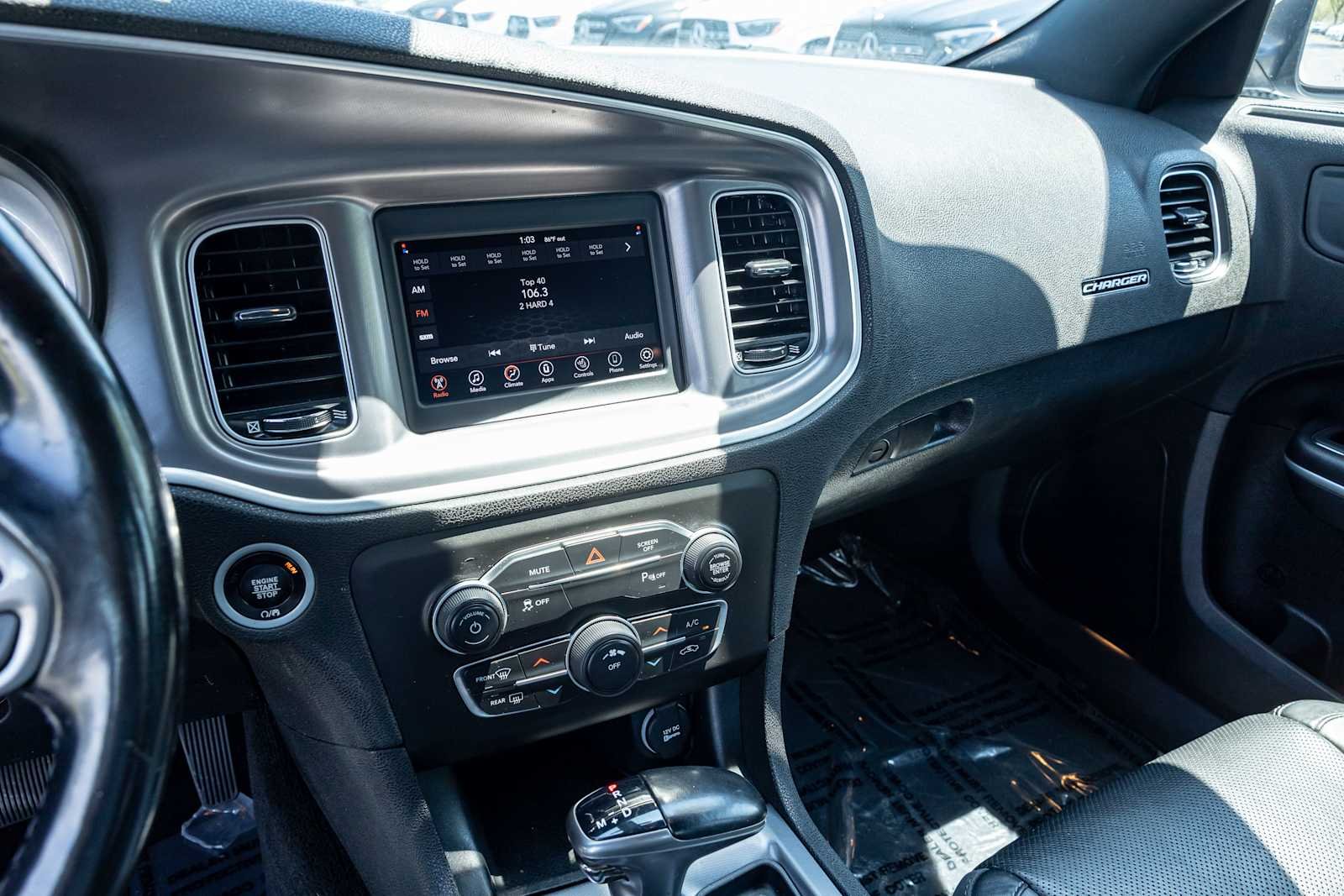Used 2022 White Knuckle Clearcoat Dodge SXT image 20