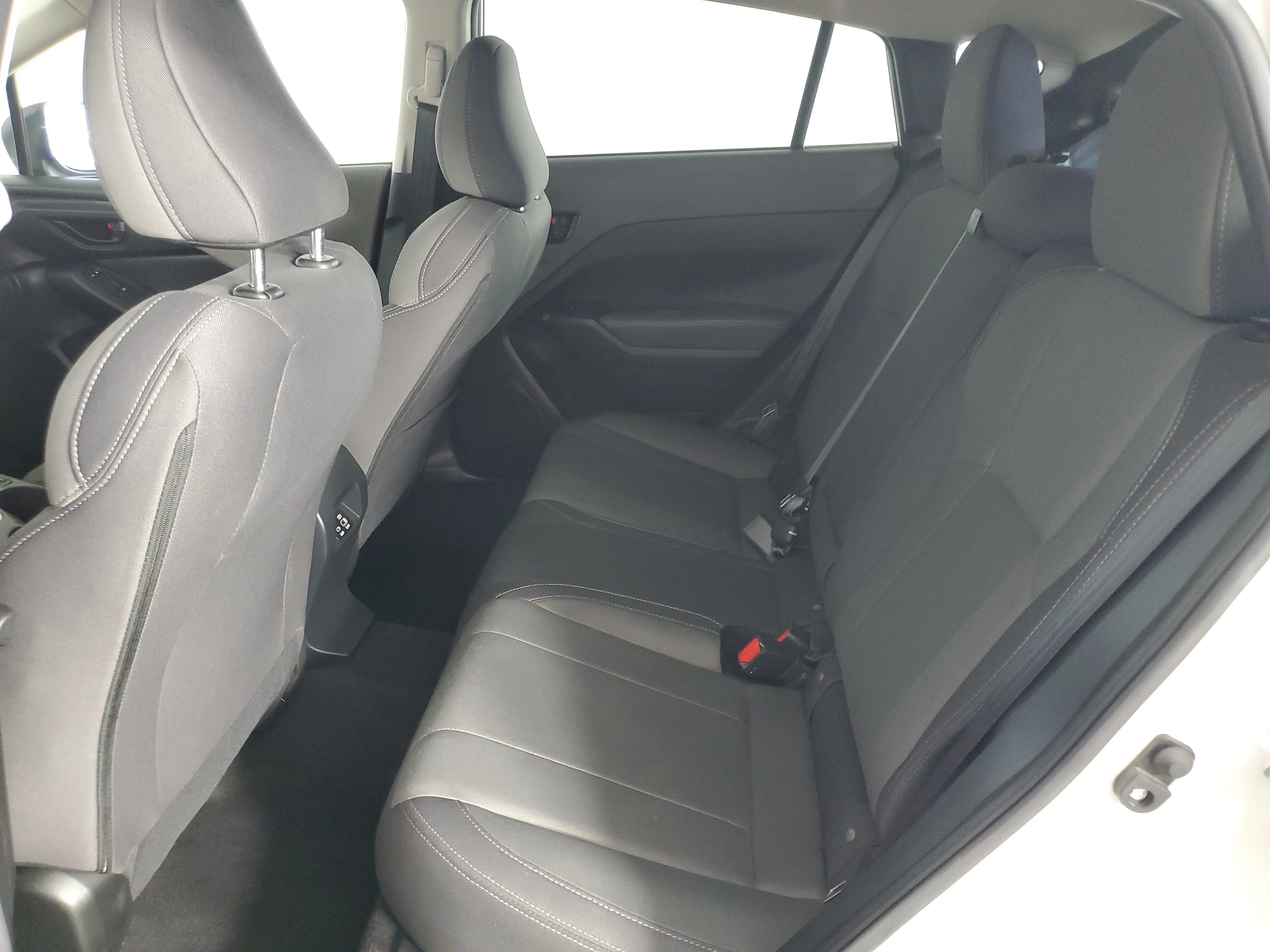 Certified Used 2025 Crystal White Pearl Subaru Premium image 13