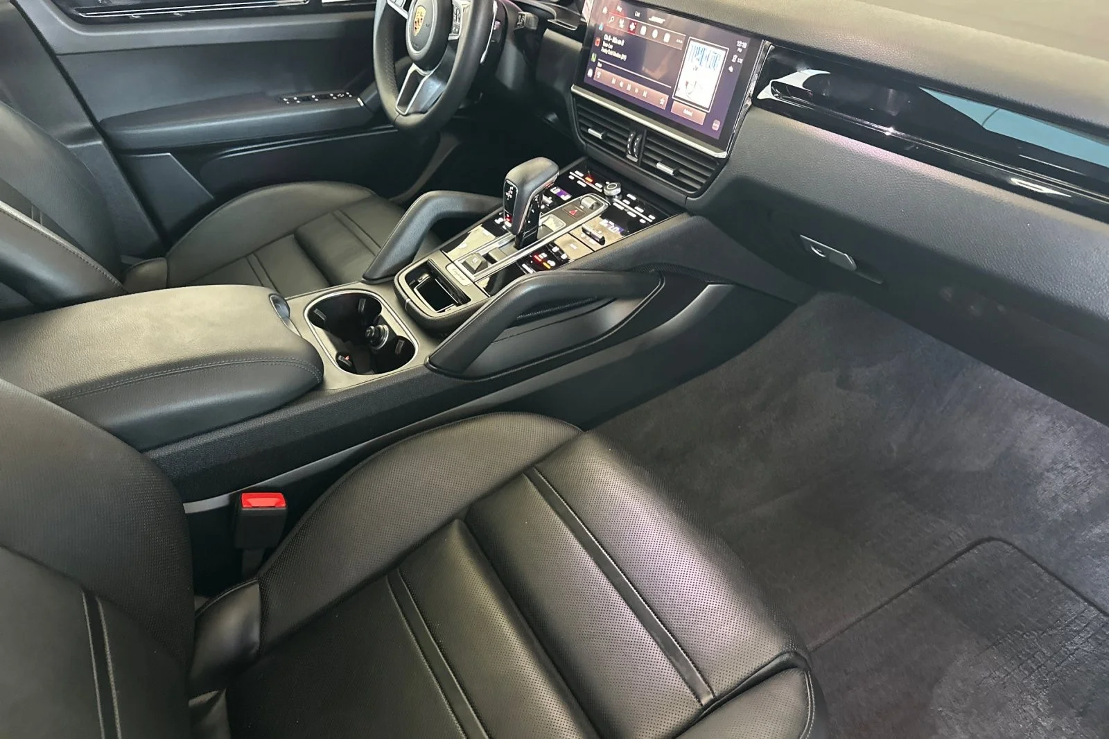 Used 2023 White Porsche  image 15