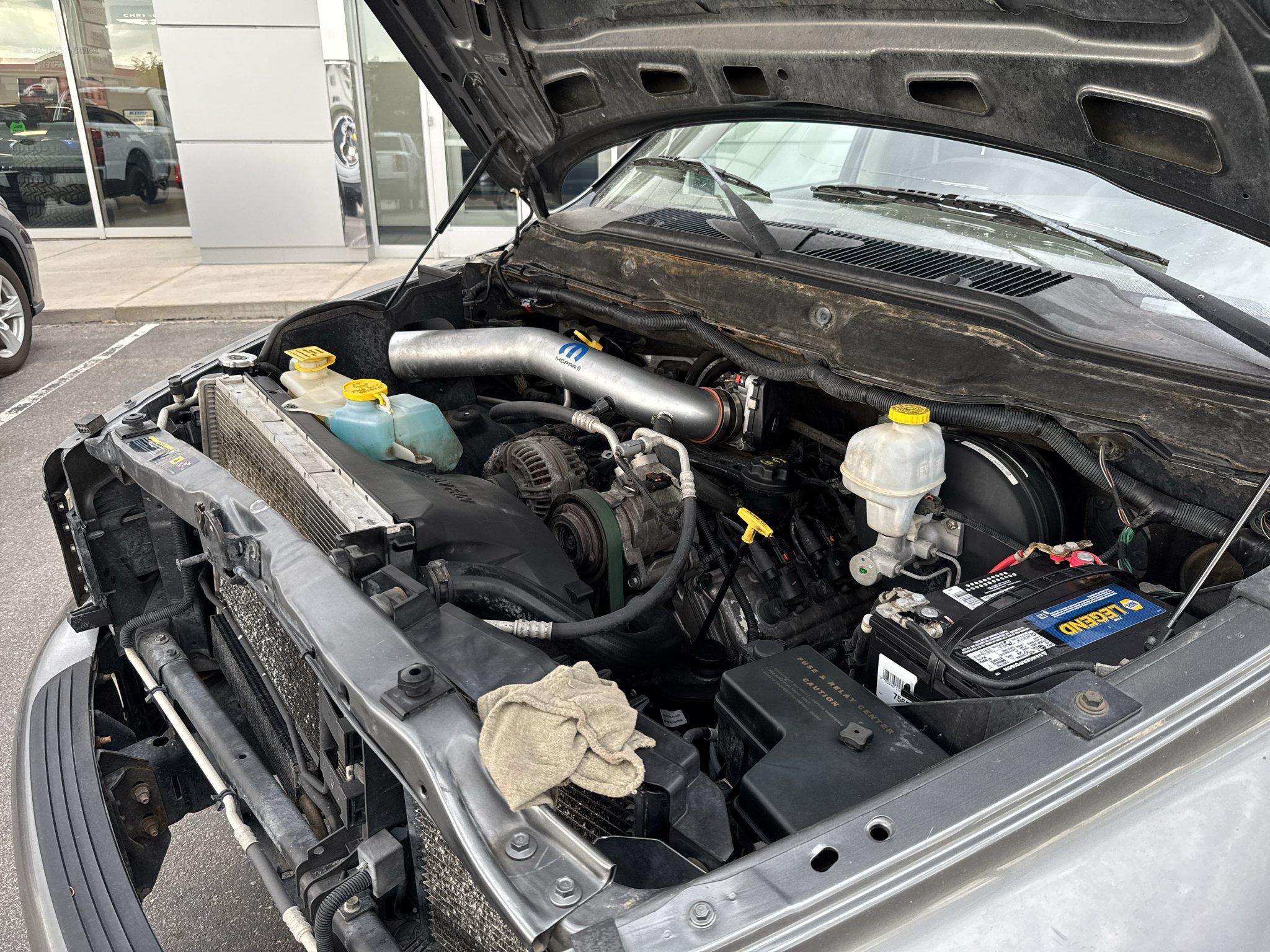 Used 2005 Gray Dodge SLT image 34