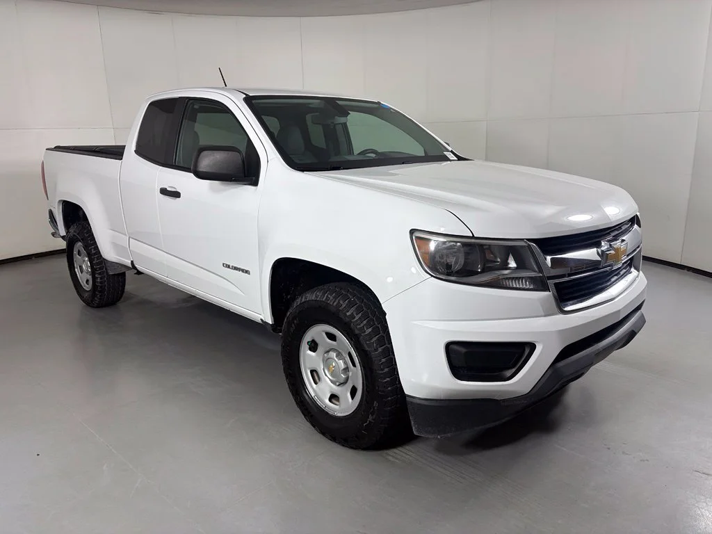 Used 2016 SUMMIT WHITE Chevrolet 2WD WT image 2