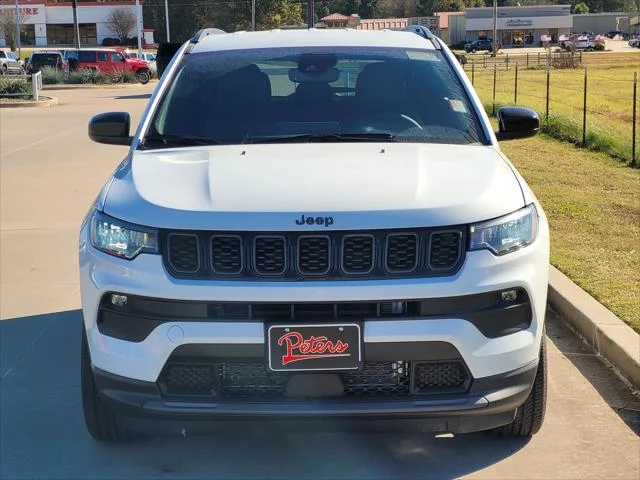 New 2026 Bright White Clearcoat Jeep Latitude image 2