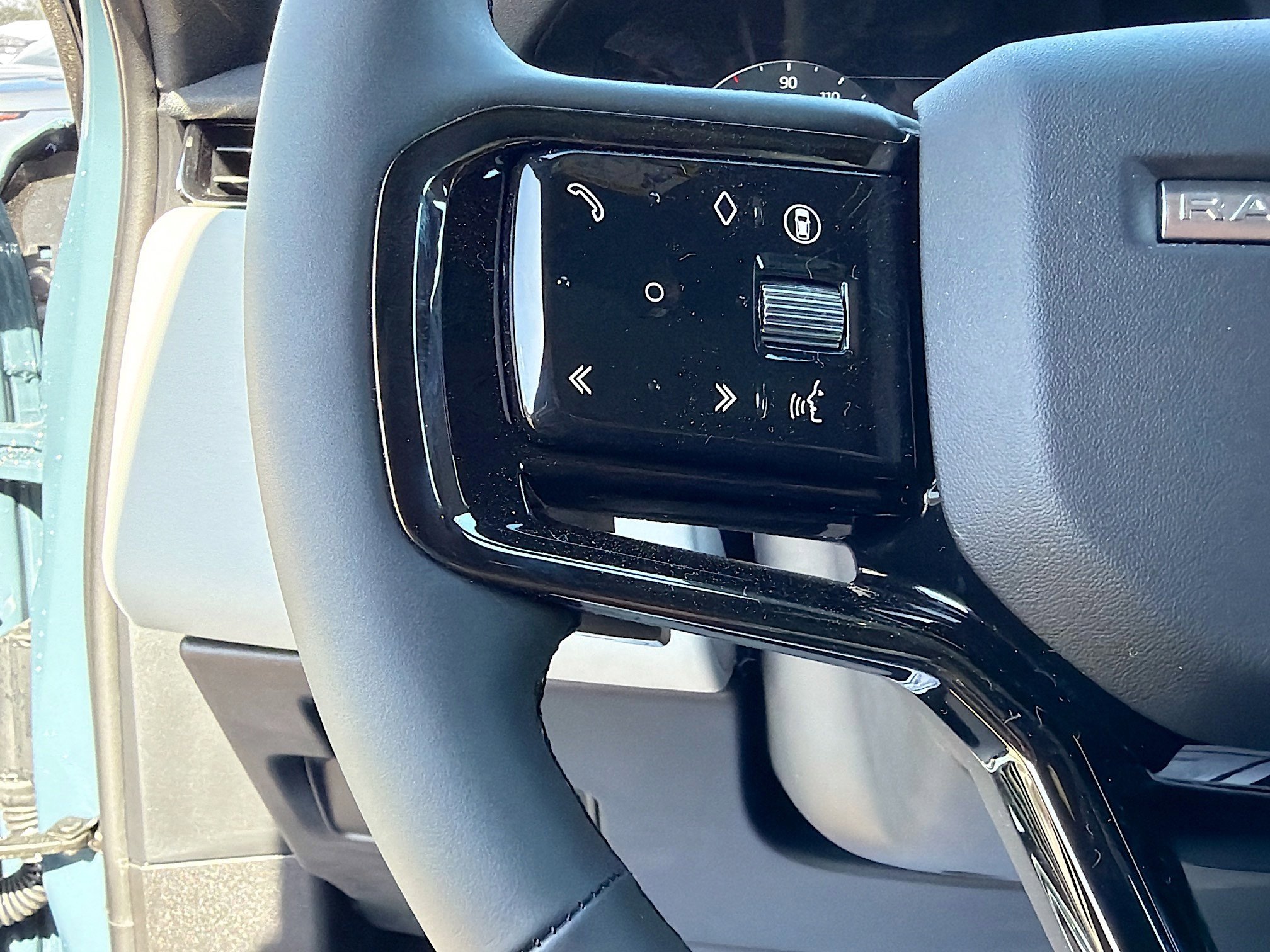 2026 Land Rover Range Rover Evoque S - Photo 38