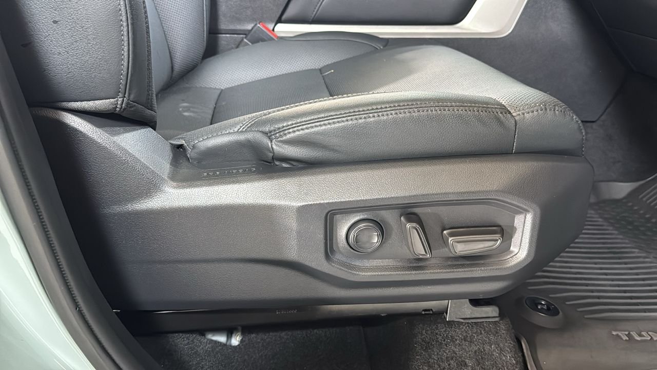 Certified Used 2025  Toyota Limited image 20