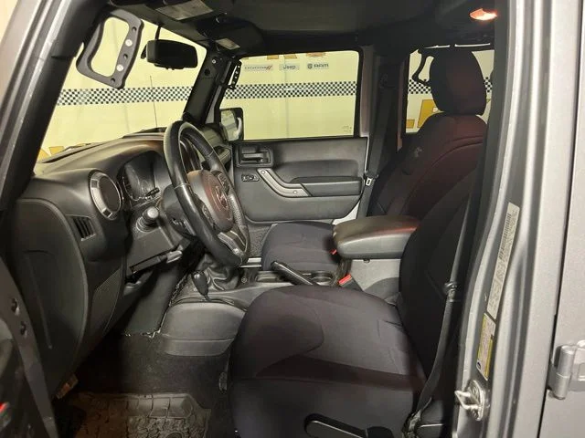 Used 2014 Billet Metallic Clearcoat Jeep Unlimited Sport image 10
