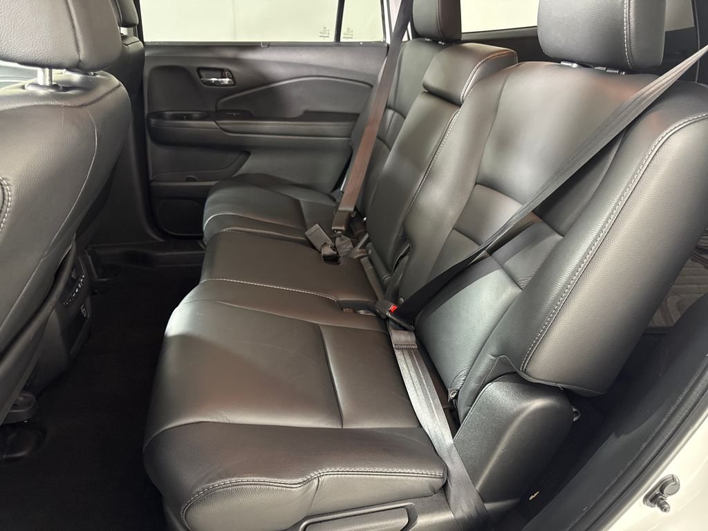 2020 Honda Pilot EX-L - Photo 12