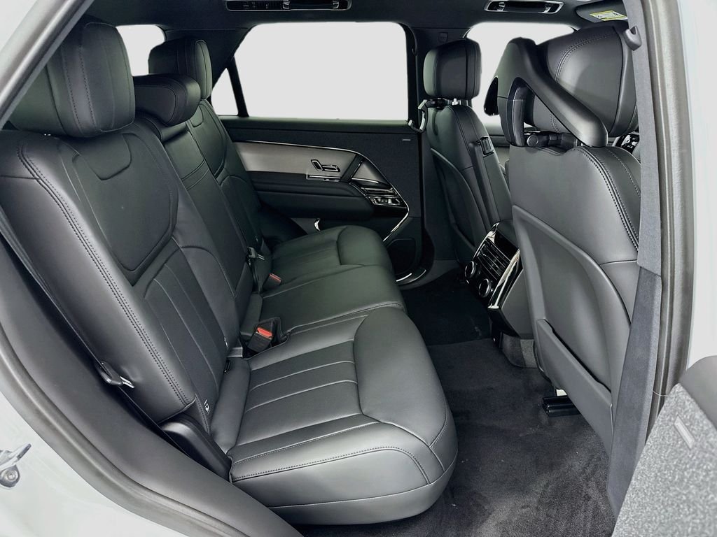 New 2026 Fuji White Land Rover Dynamic SE image 21