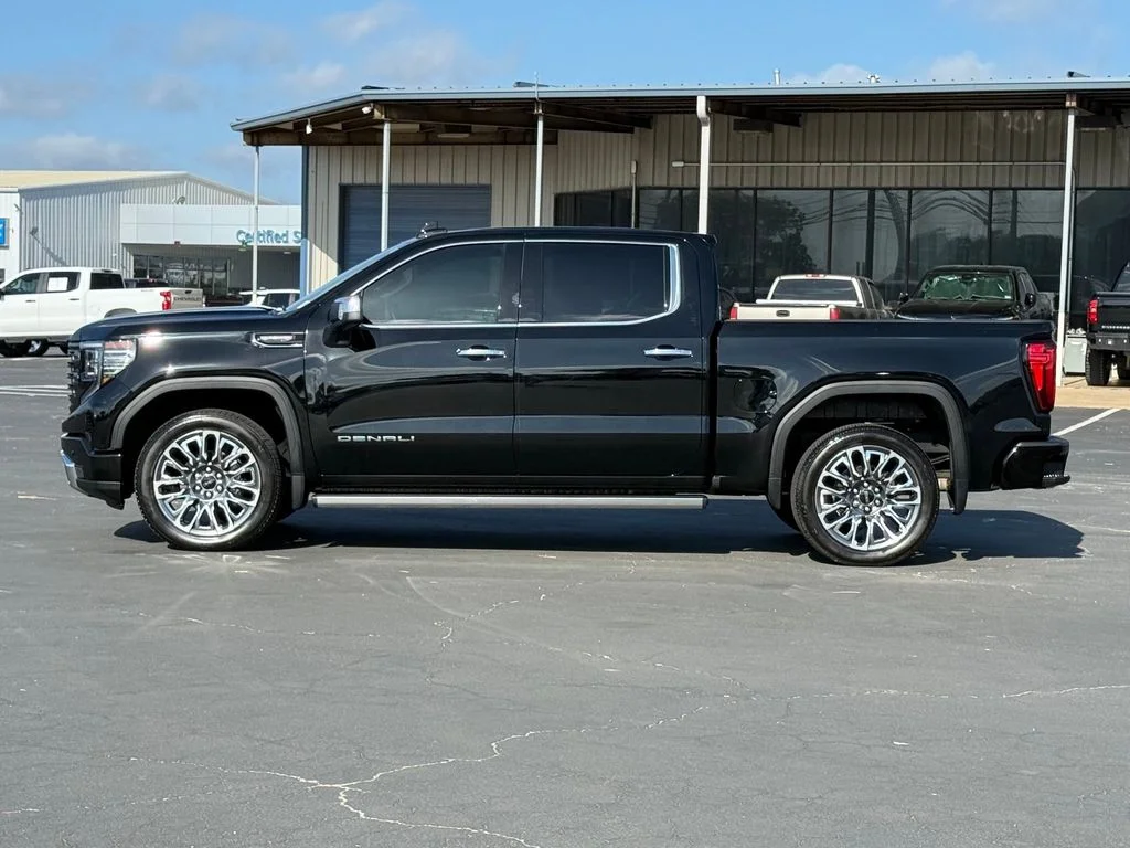Used 2025 Black GMC Denali Ultimate image 2