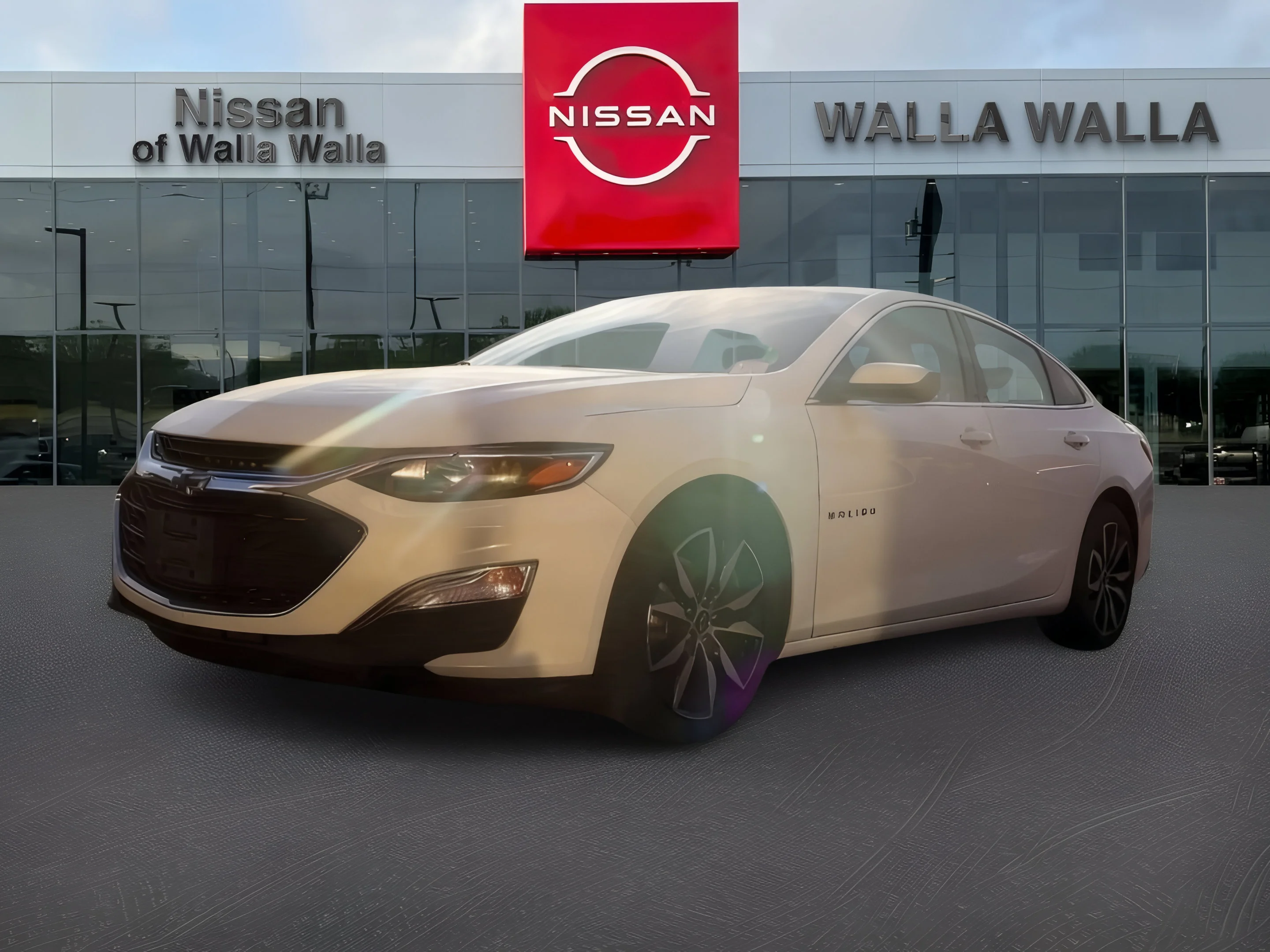 Used 2023 Summit White Chevrolet RS image 5